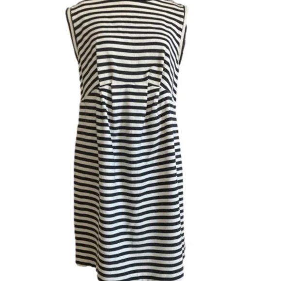 Maternity Dress - Picture 3 of 5